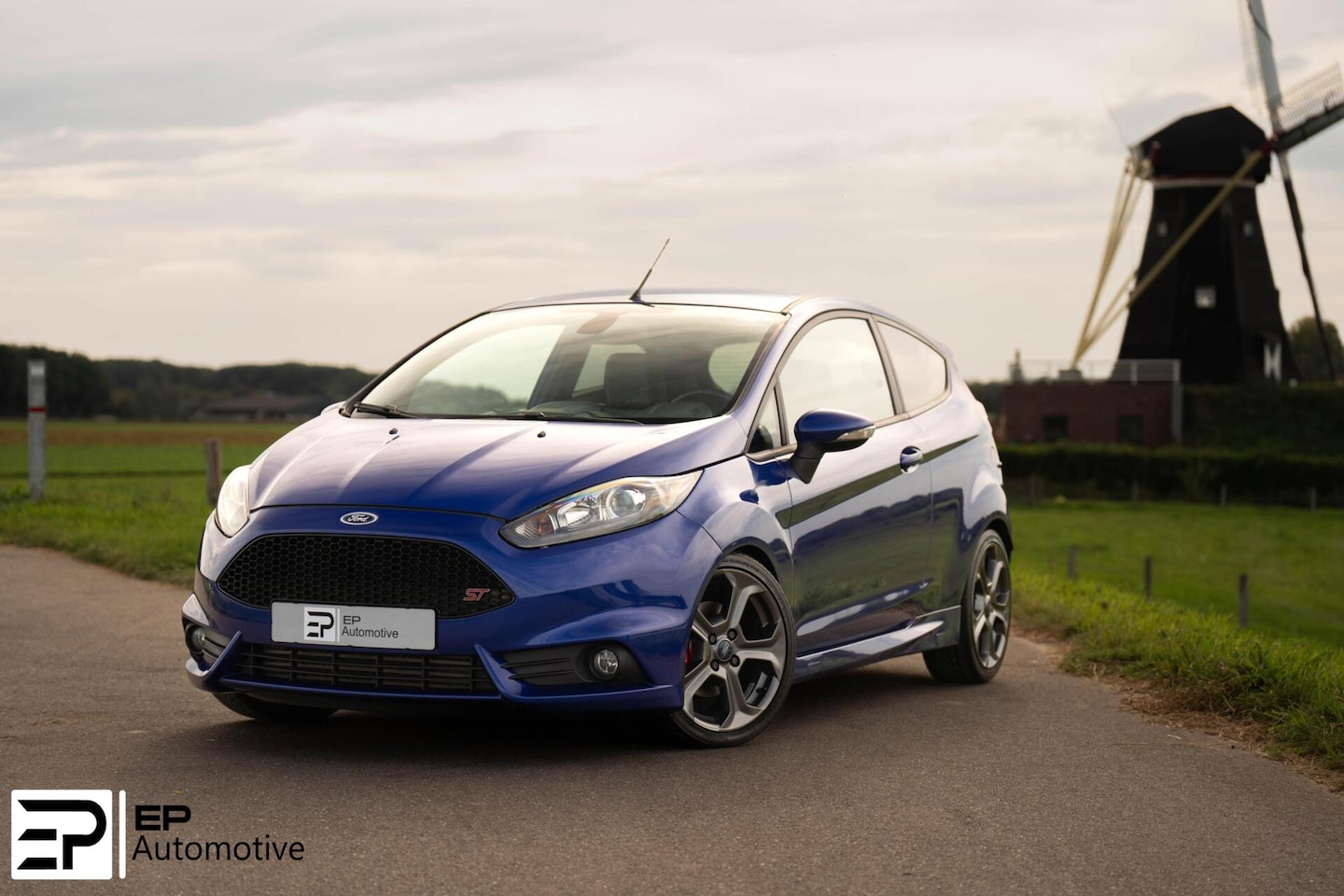 Ford Fiesta - 1.6 ST2|H&R|Leder|Stoelverwarming|Camera|Cruise - AutoWereld.nl