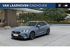 BMW 1-serie - 120 M Sport Automaat / Panoramadak / Achteruitrijcamera / Sportstoelen / M Adaptief onders