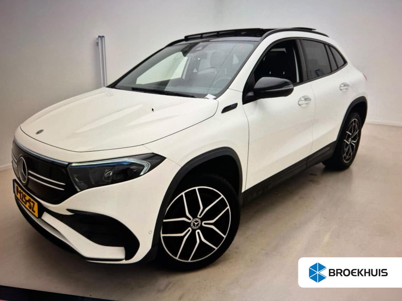 Mercedes-Benz EQA - 250 Business Solution AMG 67 kWh | Elektrisch glazen panorama-dak | Voorstoelen verwarmd | - AutoWereld.nl