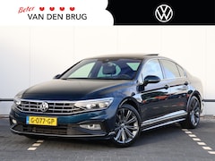 Volkswagen Passat - 1.5 TSI Elegance Business R 150 pk DSG | R-Line | Dealer onderhouden | Trekhaak | Panorama