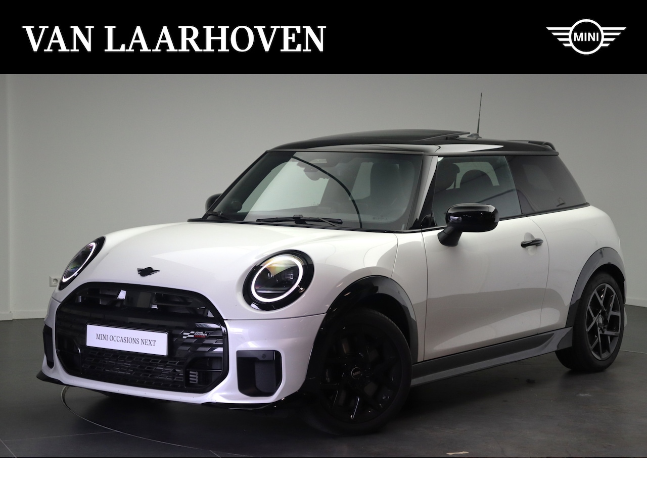 MINI 3-Deurs - Hatchback Cooper C Automaat / JCW / Pakket M / JCW / Pakket M / 17" John Cooper Works Spri - AutoWereld.nl