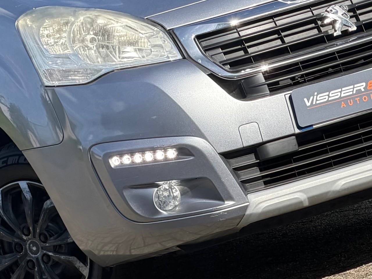 Peugeot Partner Tepee - 1.2 PureTech Active- Gris Artense- Airco/Cruise - Ruim & Praktisch - AutoWereld.nl