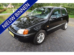 Toyota Starlet - 1.3-16V Black 143DKM NAP MOOIE AUTO