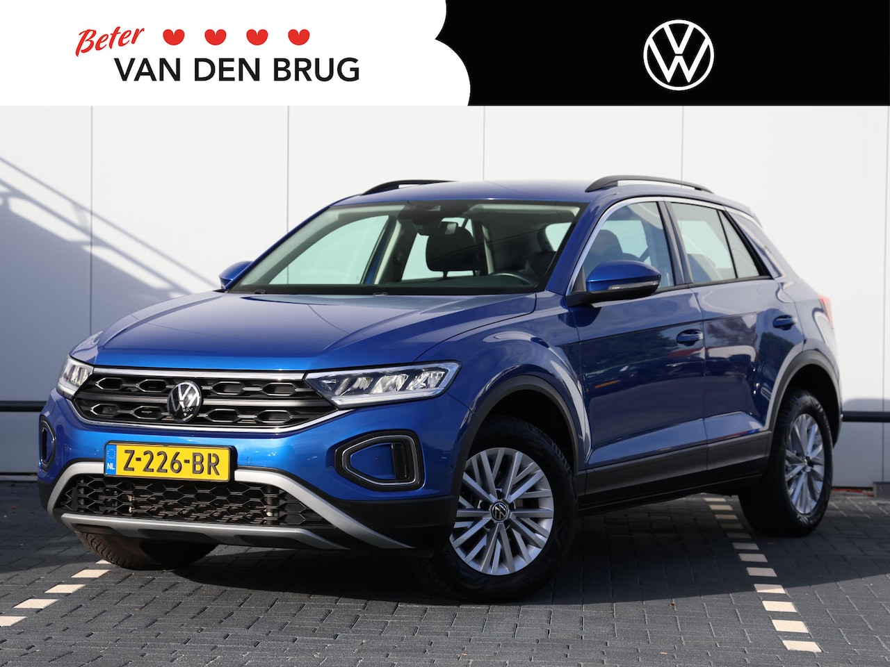 Volkswagen T-Roc - 1.5 TSI Life 150pk DSG | LED | Navi via App-Connect | Achteruitrijcamera | Stoelverwarming - AutoWereld.nl