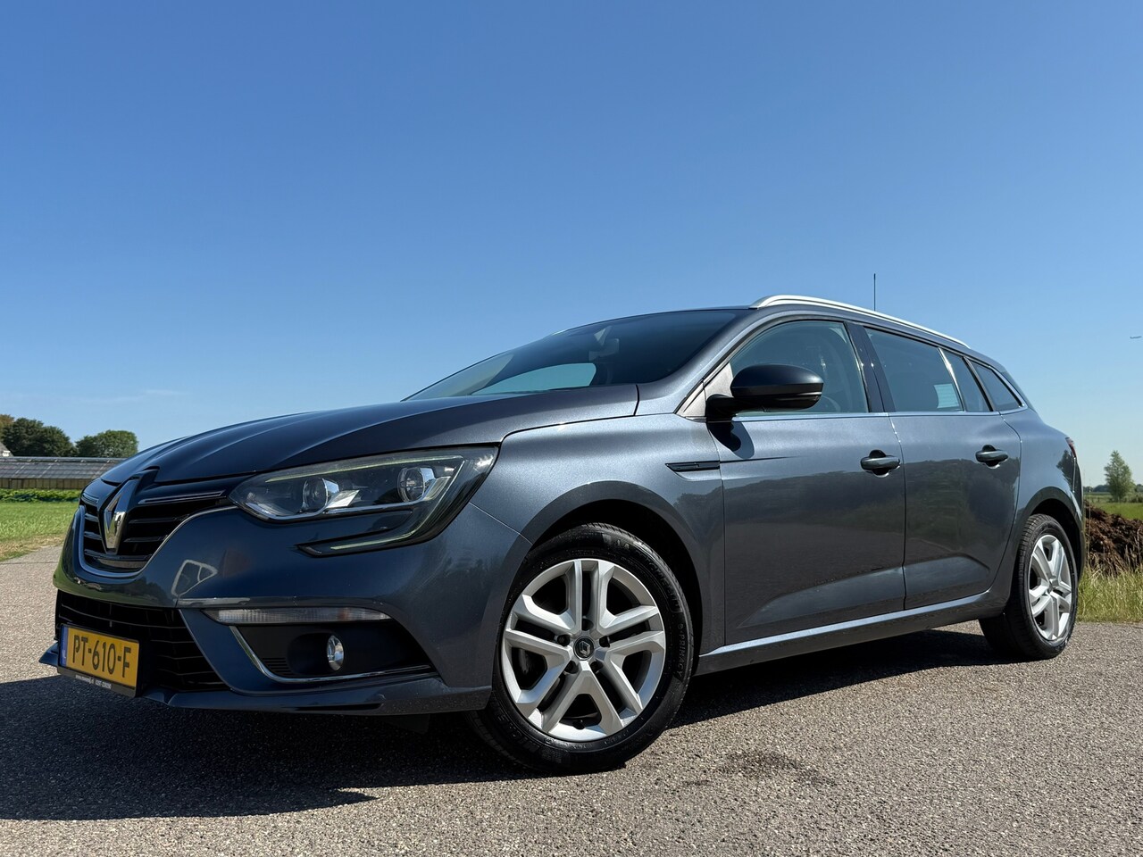 Renault Mégane Estate - 1.2 TCe Zen / Navi / Apple CarPlay-Android Auto / 2e Eigenaar / Clima / Trekhaak / PDC / C - AutoWereld.nl
