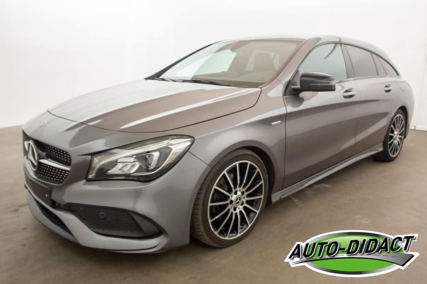 Mercedes-Benz CLA-klasse Shooting Brake - 200d Automaat Navi Clima Camera - AutoWereld.nl
