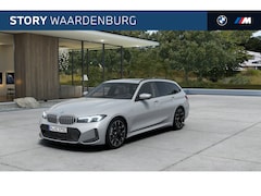 BMW 3-serie Touring - 330e M Sport Automaat / Panoramadak / Sportstoelen / Achteruitrijcamera / Comfort Access /