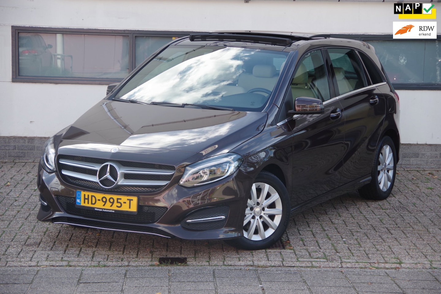 Mercedes-Benz B-klasse - 180 Ambition |1e eigenaar| Dealer onderhouden| Nieuwstaat| - AutoWereld.nl