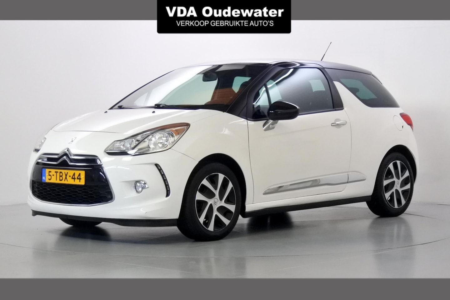 Citroën DS3 - 1.2 VTi So Chic 1.2 VTi 82pk So Chic - AutoWereld.nl