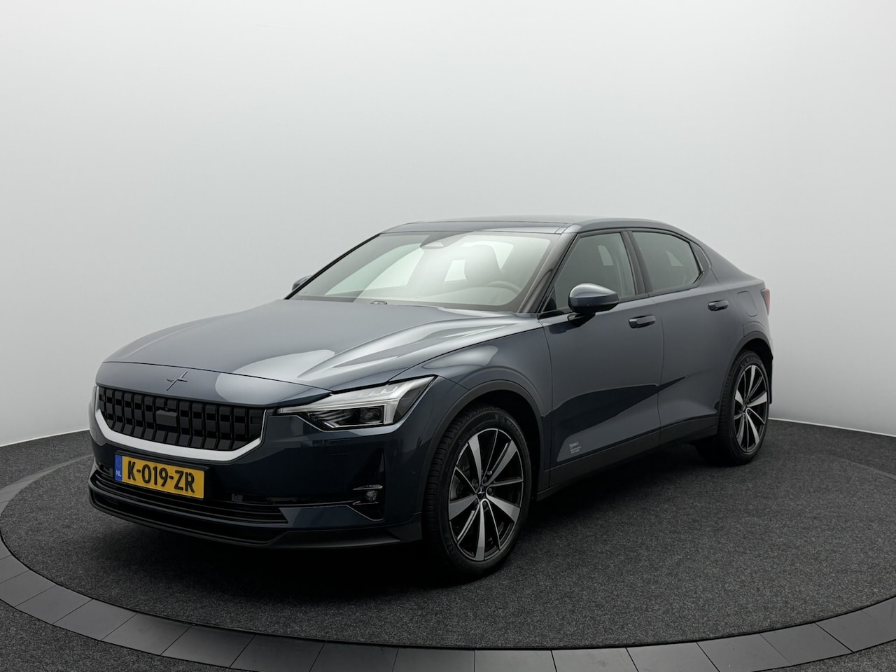 Polestar 2 - Long Range Dual Motor Launch Edition 78kWh SOH 94,8% | Panoramadak | 360° Camera | Harman/ - AutoWereld.nl