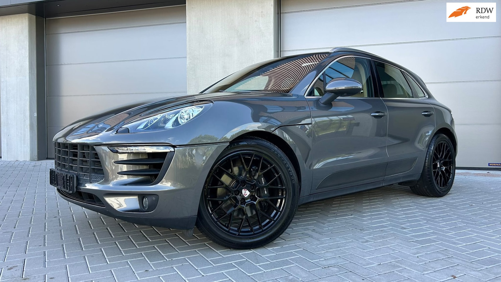 Porsche Macan - 3.0 S V6 Aut, Pano, Carbon, Luchtvering - AutoWereld.nl