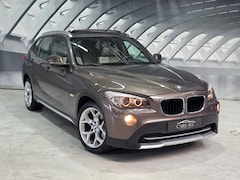 BMW X1 - SDrive18i Executive pano zw hemel leer