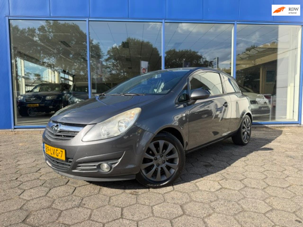 Opel Corsa - 1.4-16V '111' Edition APK - Airco - Cruise control - AutoWereld.nl