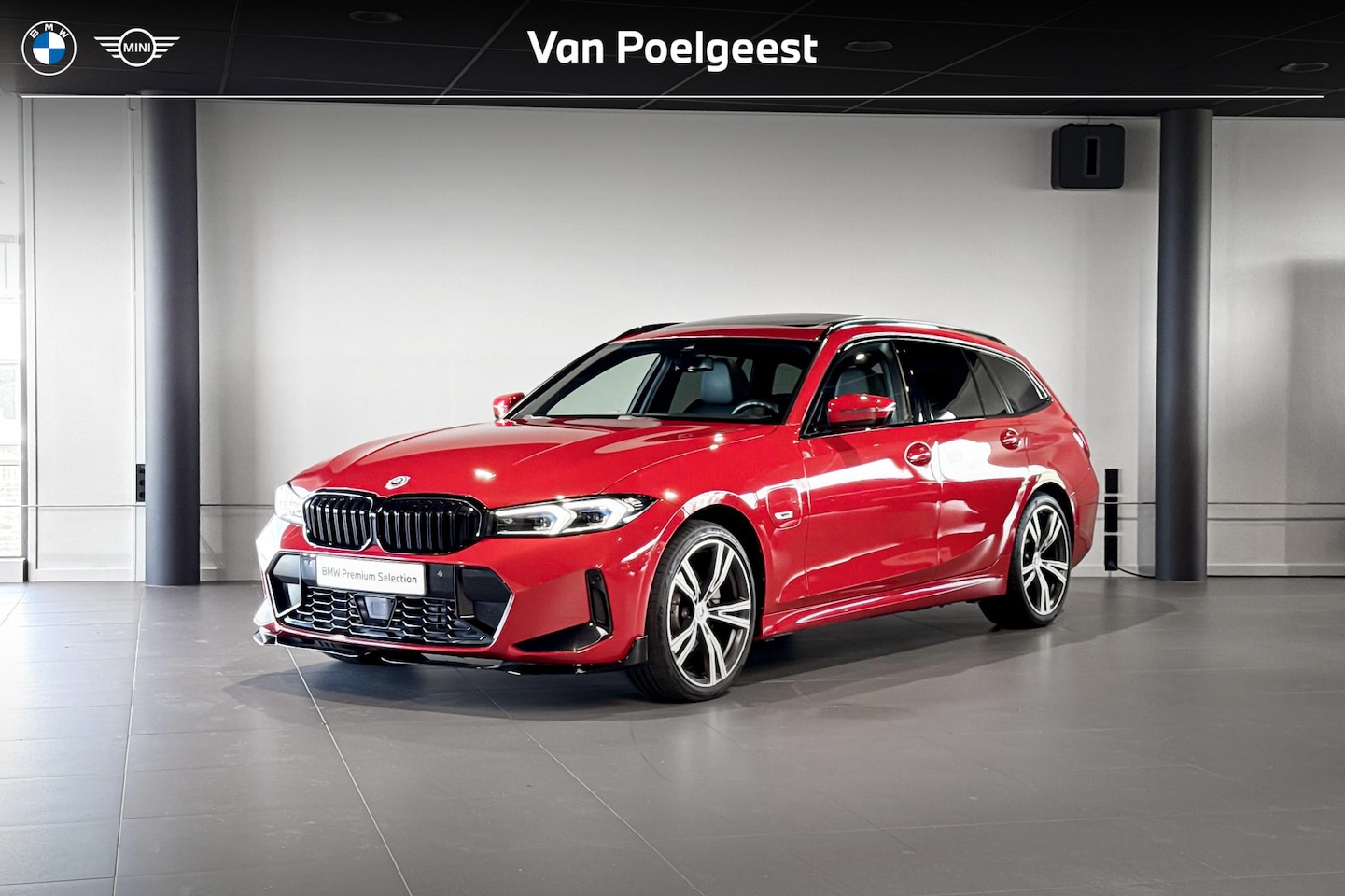 BMW 3-serie Touring - 330e xDrive | M Sport | Glazen Panoramadak | Stoelverwarming | Comfort Access | Head-Up Di - AutoWereld.nl
