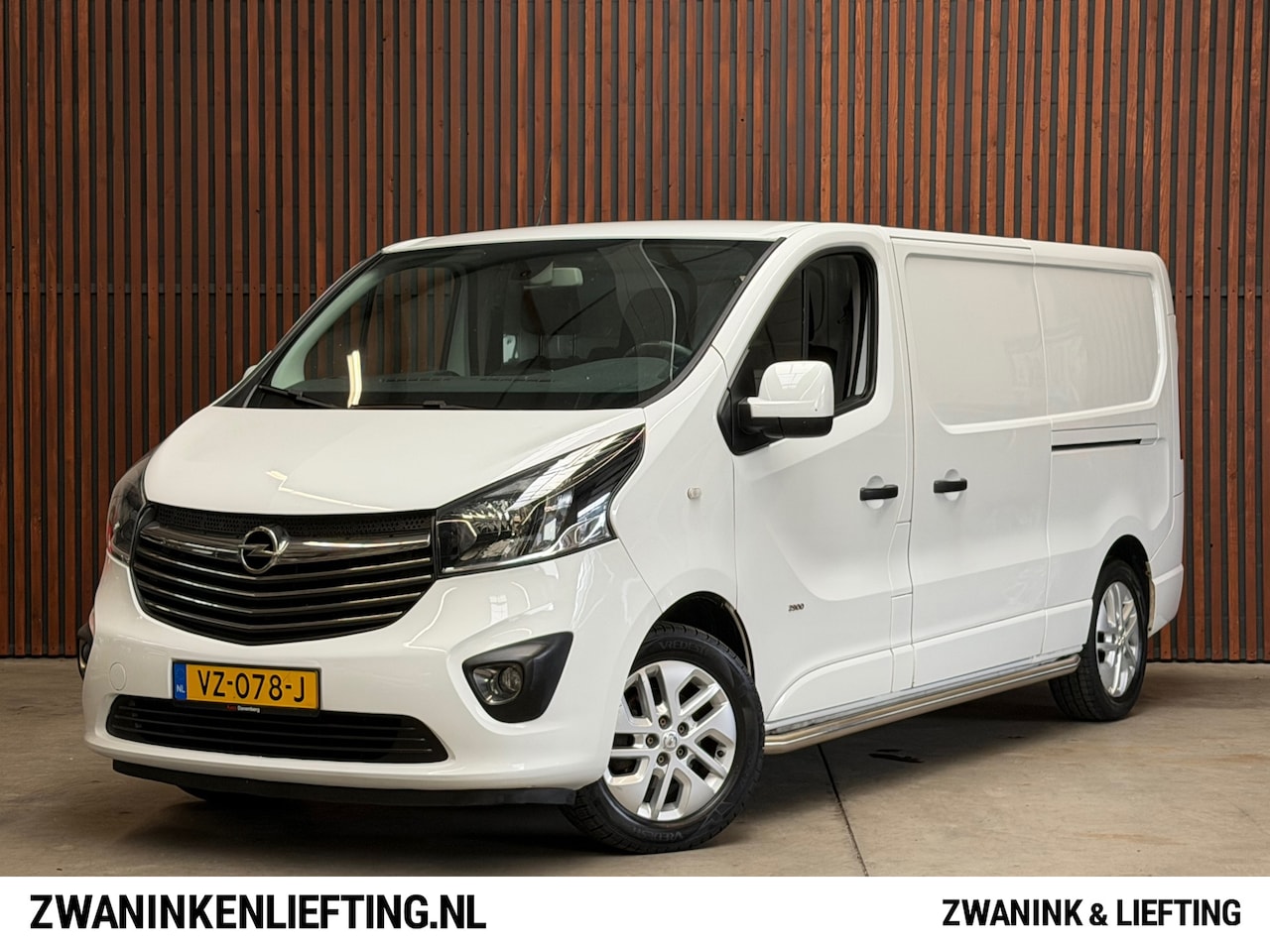 Opel Vivaro - 1.6 CDTI L2H1 Sport Navi-Pdc-Camera-Dubbele Schuifdeur-Trekhaak-NAP - AutoWereld.nl