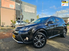 Toyota RAV4 - 2.0 Executive Business 4WD GARANTIE