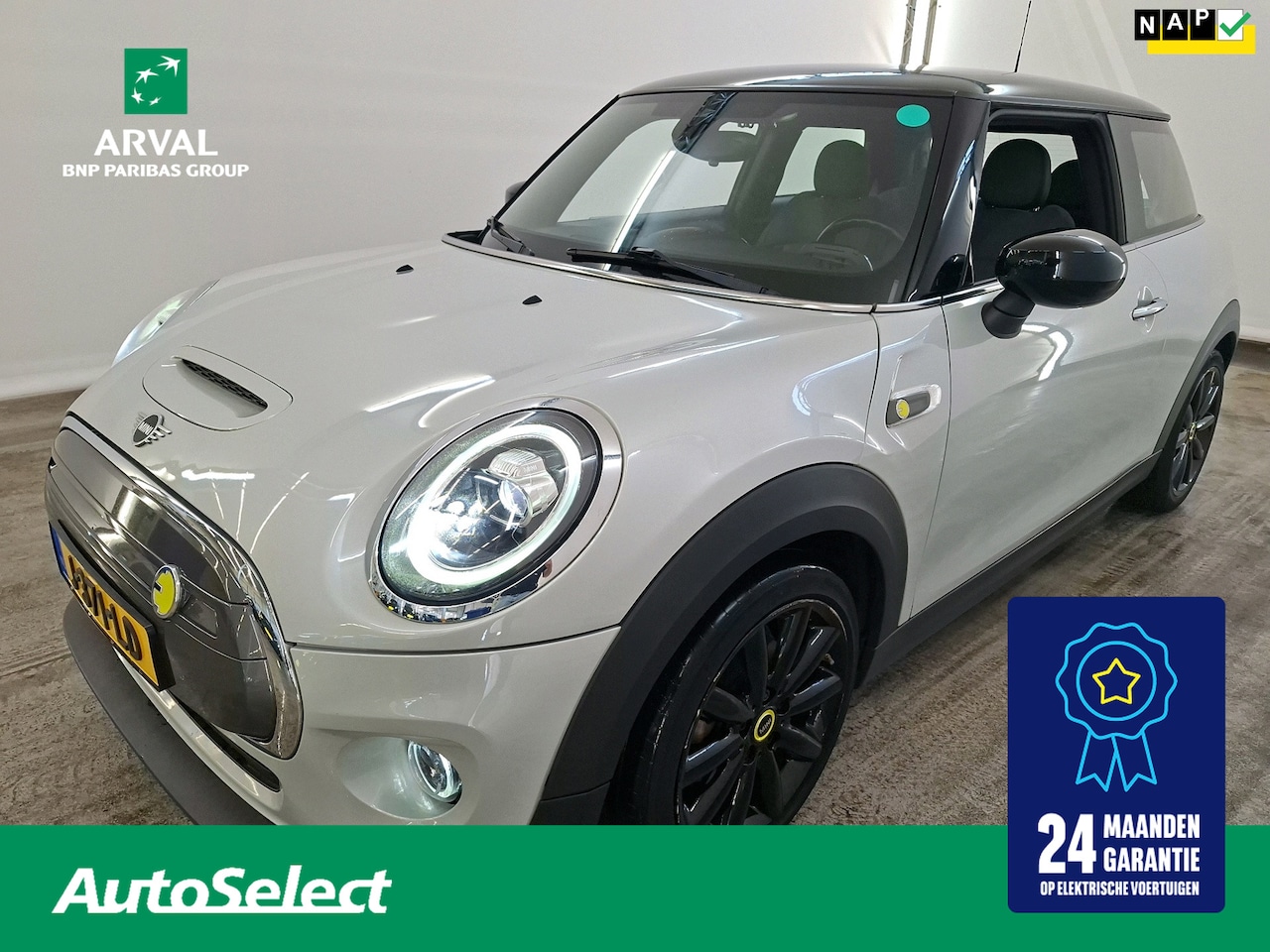 MINI Electric - Cooper 33 kWh 184pk | SOH 94% | Carplay | Camera | Stoelverwarming | Navigatie | Keyless| - AutoWereld.nl
