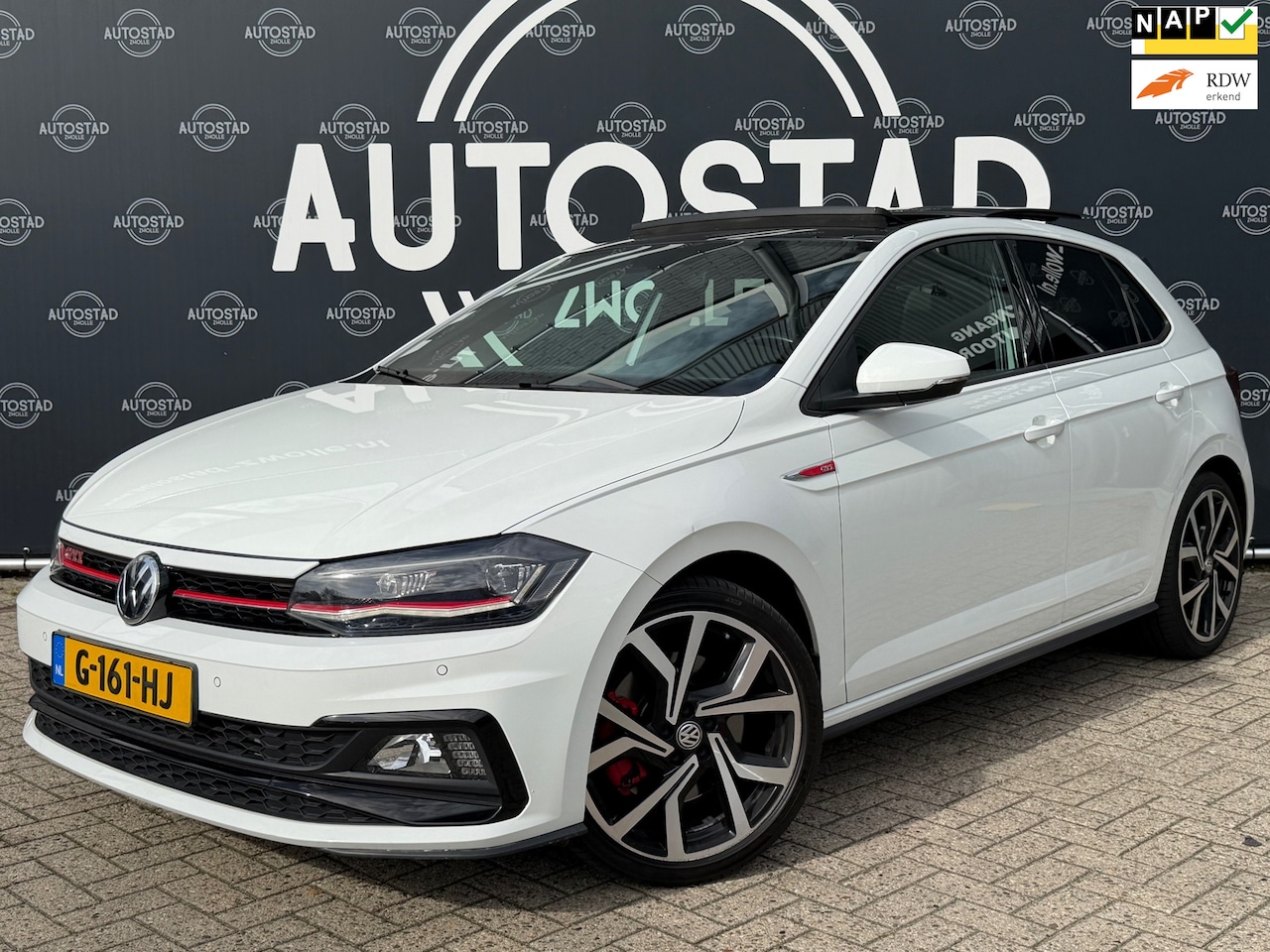 Volkswagen Polo - 2.0 TSI GTI NL-Auto / Automaat / Virtual Cockpit / Pano / Apple Carplay / Navi / Airco - AutoWereld.nl