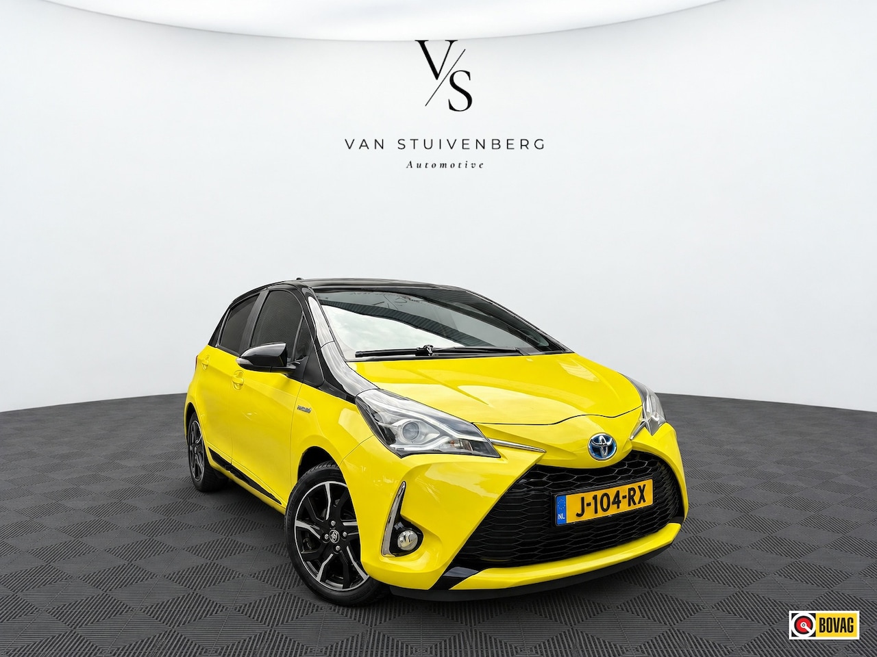 Toyota Yaris - 1.5 Hybrid Bi-Tone PANORAMADAK STOELVERWARMING NAVI - AutoWereld.nl