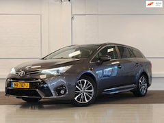 Toyota Avensis Touring Sports - 1.8 VVT-i Lease Pro Automaat Trekhaak Xenon