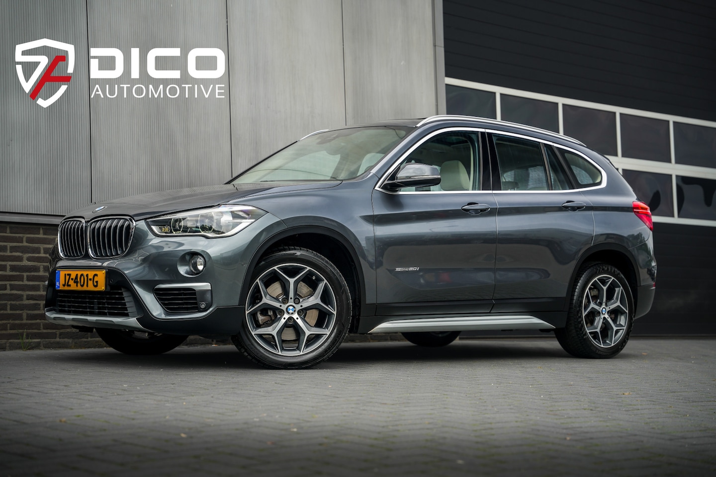 BMW X1 - sDrive20i 192 pk Centennial High Executive / NL-Auto/ Dealer.Ond/ Pano-Dak/ Leder/ Sport-S - AutoWereld.nl