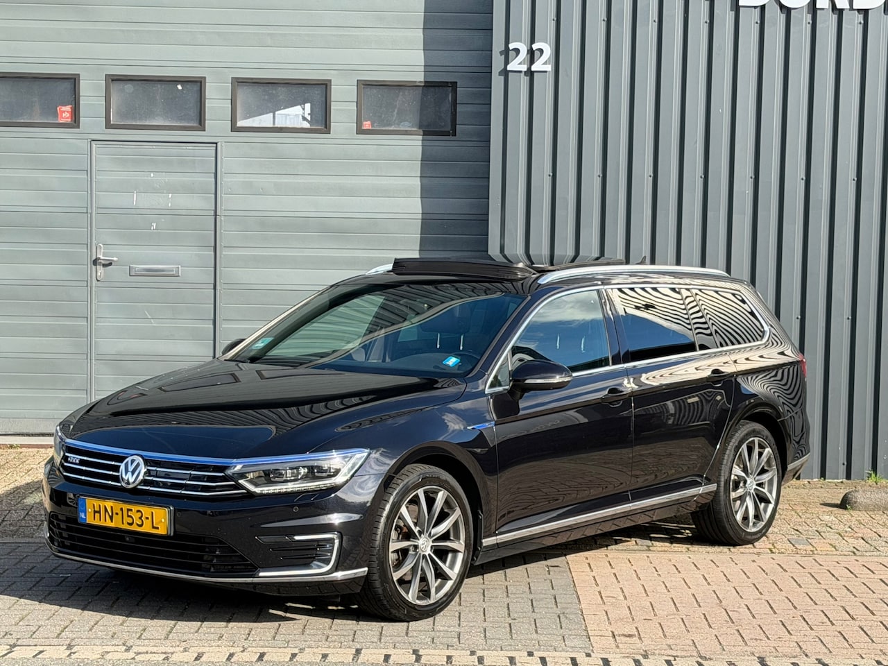 Volkswagen Passat Variant - 1.4 TSI GTE Highline|Pano| Trekhaak|Stoel Verwarming |ACC|Sfeer - AutoWereld.nl