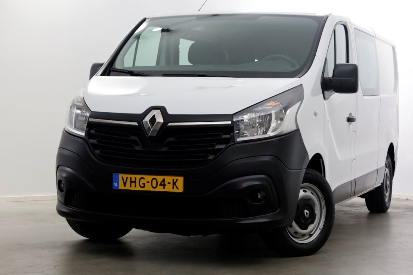 Renault Trafic - 1.6 dCi Euro6 L2H1 D.C. Airco 05-2019 - AutoWereld.nl