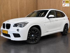 BMW X1 - SDrive20i|M-PAKKET|BLACK&WHITE|AUTOMAAT|PANORAMADAK|SPORT VOLLEDER|STOELVERWARMING-V|NAVIG