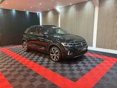 Volkswagen T-Roc - 1.5 TSI R-Line Black Pack Edition 2025 /Pano/Camera/Keyless///