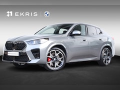 BMW X2 - sDrive20i | Sport Pakket Pro | Panorama Dak | Trekhaak | Driving Assistant Plus | Stuur &