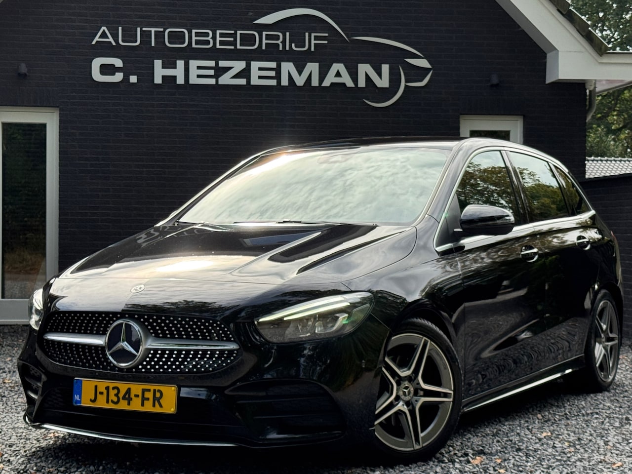 Mercedes-Benz B-klasse - 180d Business Solution AMG 92DKM! Nieuwstaat Widescreen ALCANTARA CAMERA Cruise - AutoWereld.nl