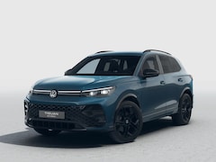 Volkswagen Tiguan - R-Line Edition 1.5 eHybrid 272 PK | Black Style | Navigatie | Trekhaak | Panoramadak | Cam