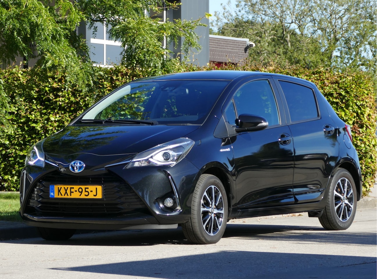 Toyota Yaris - 1.5 Hybrid Dynamic AUTOMAAT achteruitrijcamera | Apple Carplay / Android auto | afneembare - AutoWereld.nl