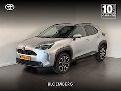 Toyota Yaris Cross - 1.5 Hybrid 115 First Edition + Winterpack | Stoel / Stuur en voorruitverwarming | Parkeers
