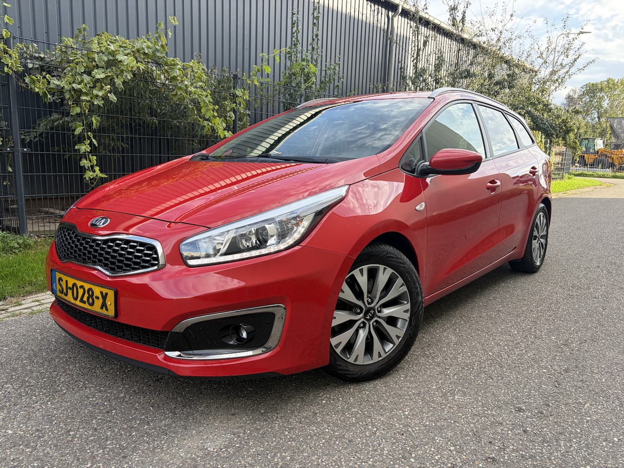 Kia Cee'd Sportswagon - 1.0 T-GDi Edition / NAVI / CRUISE / AIRCO / TREKHAAK / 135dkm! NAP! - AutoWereld.nl