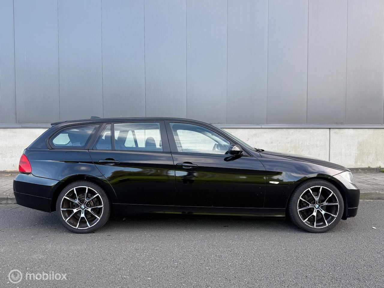 BMW 3-serie Touring - 318i Business Line Automaat - AutoWereld.nl
