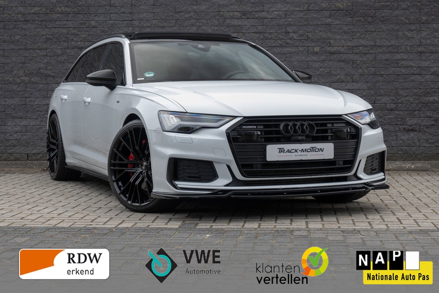 Audi A6 Avant - 55 TFSI e quattro Competition RS stoelen PANORAMADAK - AutoWereld.nl