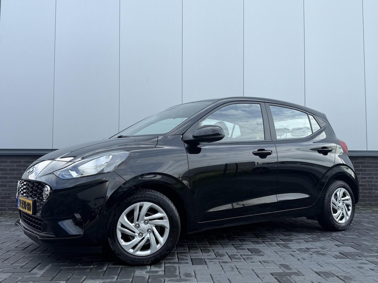 Hyundai i10 - 1.0 Comfort 5-zits AUTOMAAT - AutoWereld.nl