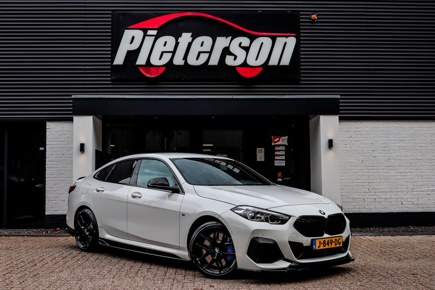 BMW 2-serie Gran Coupé - M235i xDrive DEALER OH H&K SFEER - AutoWereld.nl