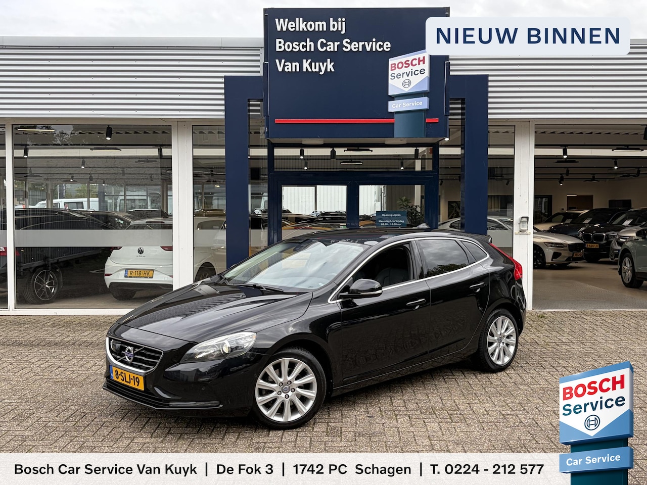 Volvo V40 - 1.6 T4 Summum / NL-Auto / Vol-Leder / Panodak / Adaptive Cruise-Control / Stoelverwarming - AutoWereld.nl