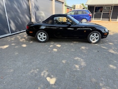 Mazda MX-5 - 1.6i
