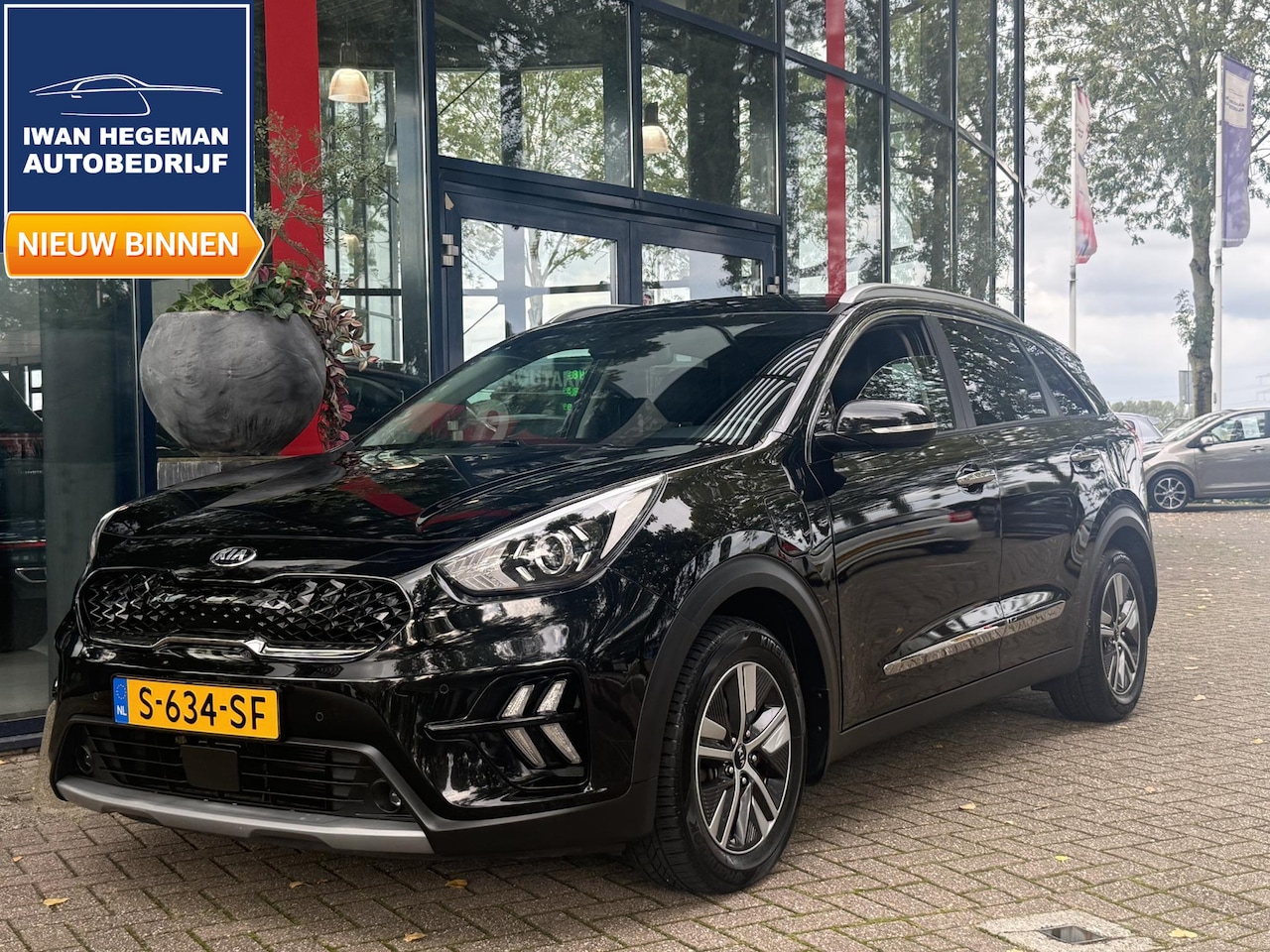 Kia Niro - 1.6 GDi PHEV DynamicLine | Navigatie | Trekhaak | ECC | PDC + Camera | Stoel/ Stuurverwarm - AutoWereld.nl