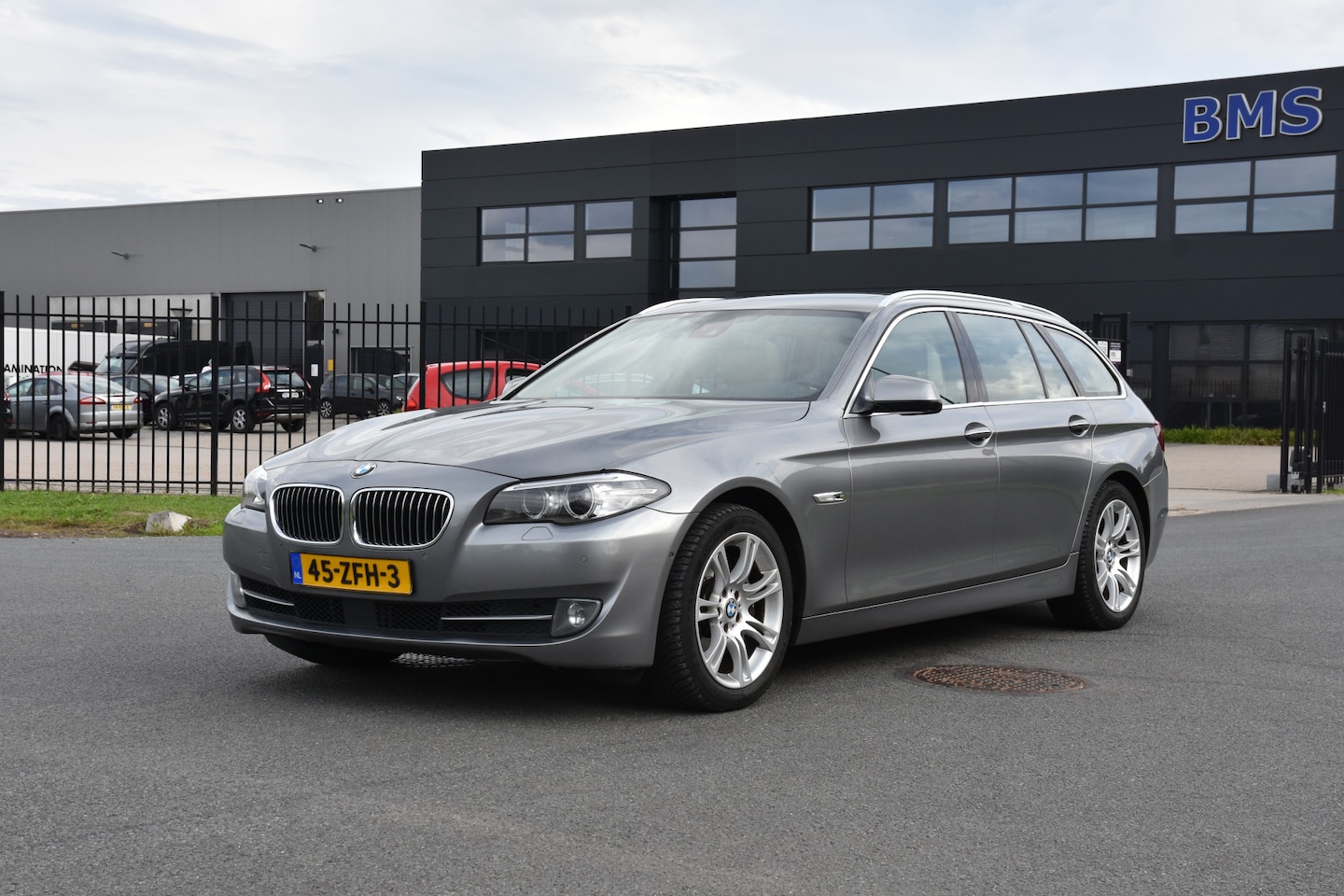 BMW 5-serie Touring - 535i Upgrade Edition EXPORT / BUSINESS ONLY - AutoWereld.nl