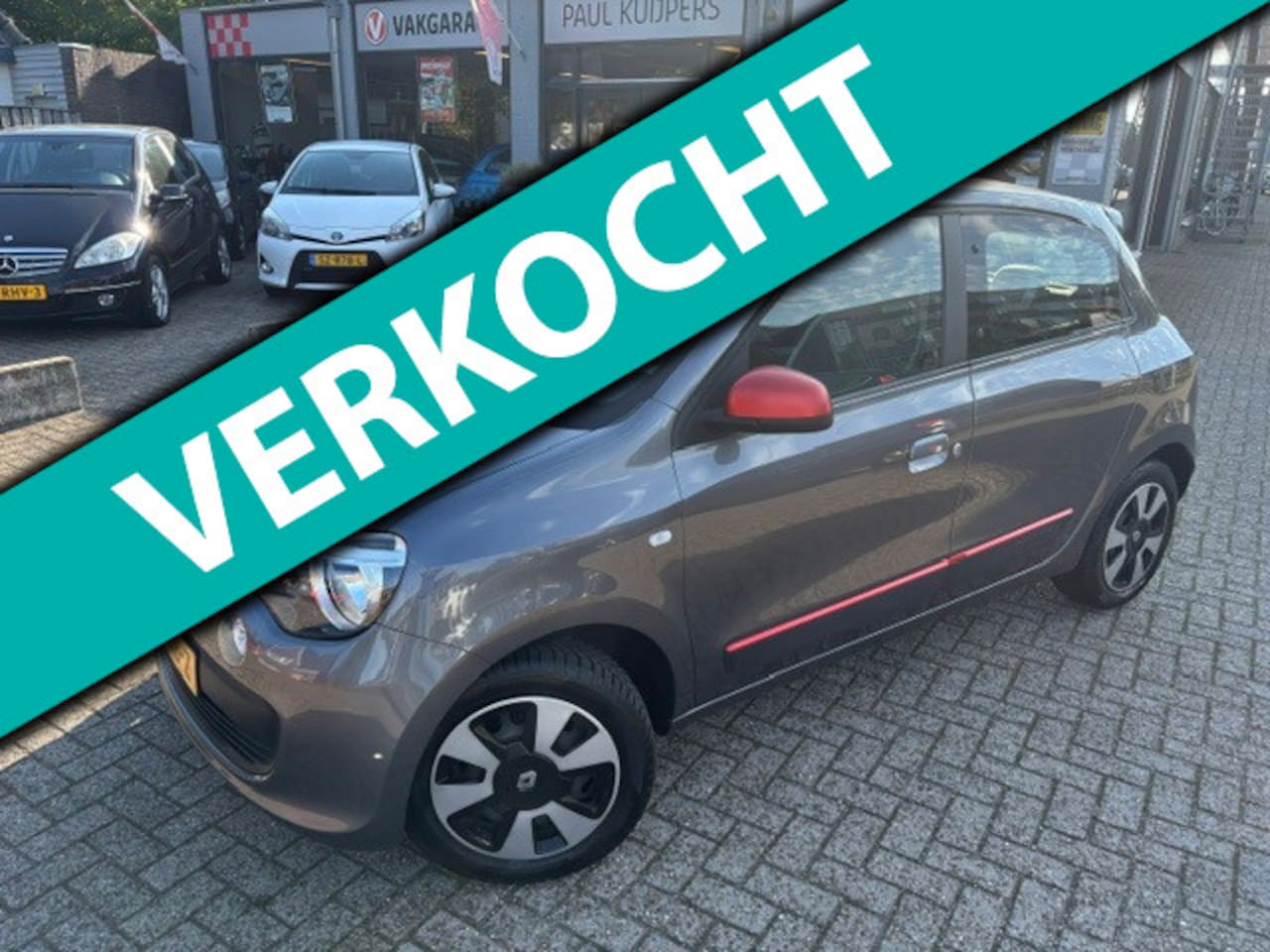 Renault Twingo - 1.0 SCe Collection *airco + lage kmstand + nieuwe all-season banden* - AutoWereld.nl