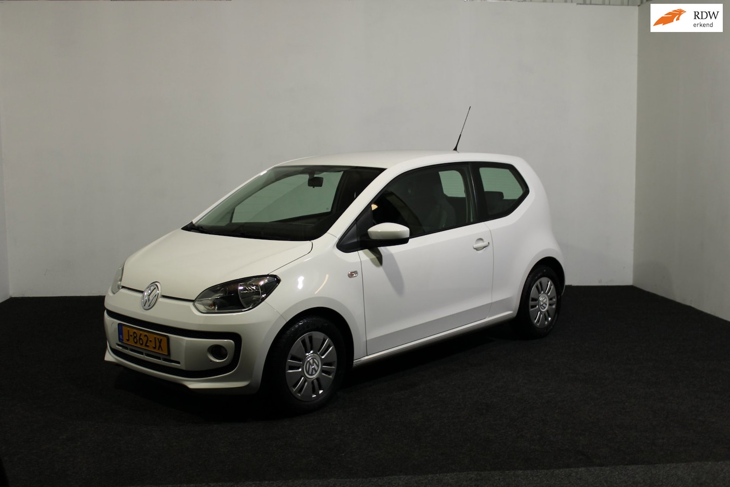 Volkswagen Up! - | | Zuinig |Nieuwe APK en afleveringsbeurt inclusief! Onderhoudsboekjes aanwezig en km sta - AutoWereld.nl