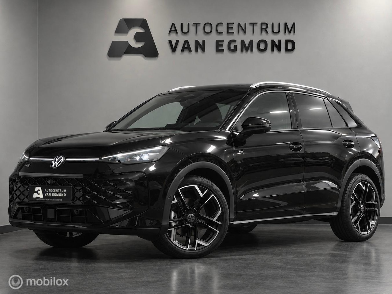 Volkswagen T-Roc - 1.5 eTSI R-LINE | TREKHAAK | KEYLESS | ACC - AutoWereld.nl
