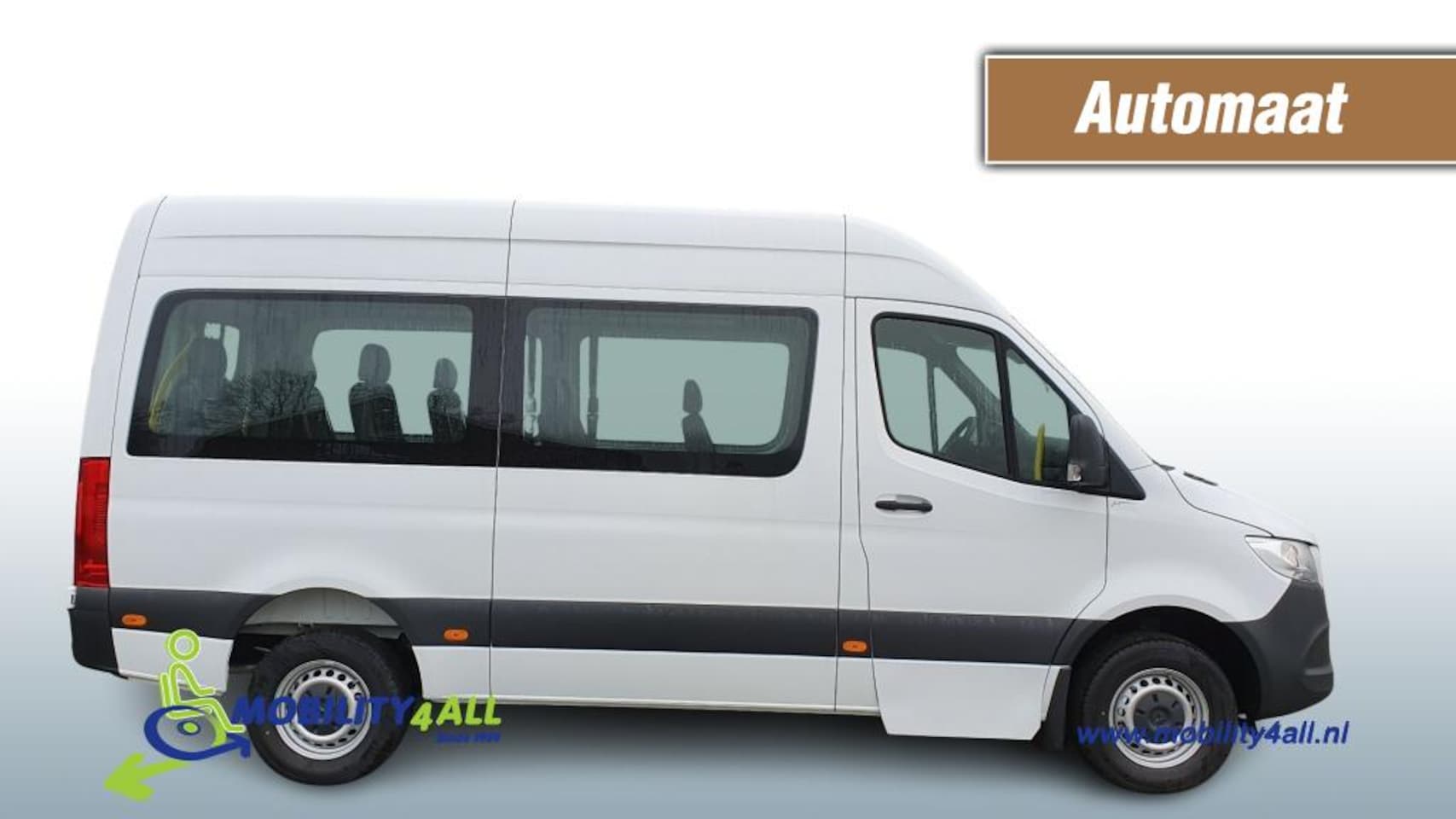 Mercedes-Benz Sprinter - BFIT5 vloer: 8 klapstoelen, 4 rolstoelplekken #BESTE PRIJS# - AutoWereld.nl