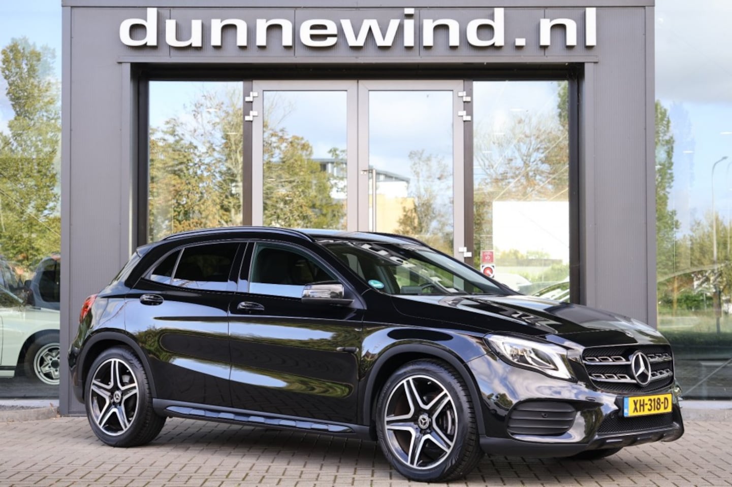 Mercedes-Benz GLA-Klasse - 180 AMG *LED*CARPLAY*TREKHAAK*CLIMA*NIGHTPAKKET*KEYLESS - AutoWereld.nl