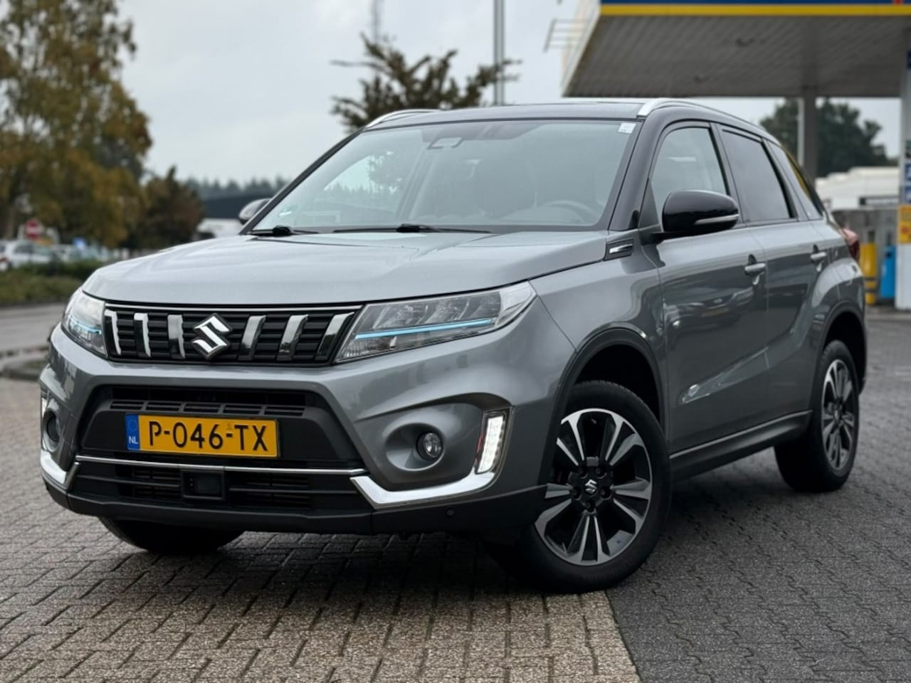 Suzuki Vitara - 1.4 STYLE A/T PANODAK CARPLAY CAMERA TREKHAAK 1500KG - AutoWereld.nl