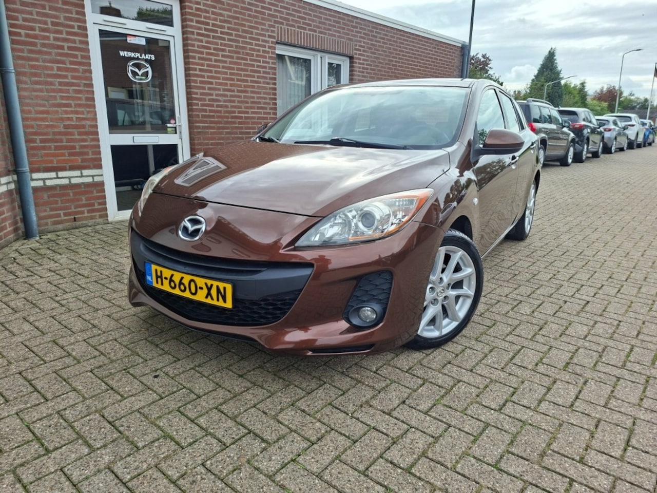 Mazda 3 - 1.6 GT-M LINE airco / 17 inch alu / stoel verw - AutoWereld.nl